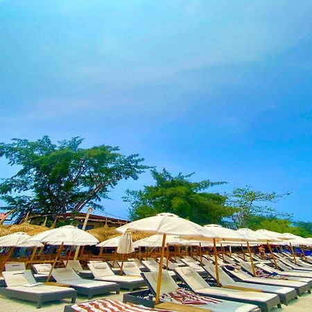 Blu D'Amare Hotel Gili Trawangan Bagian luar foto