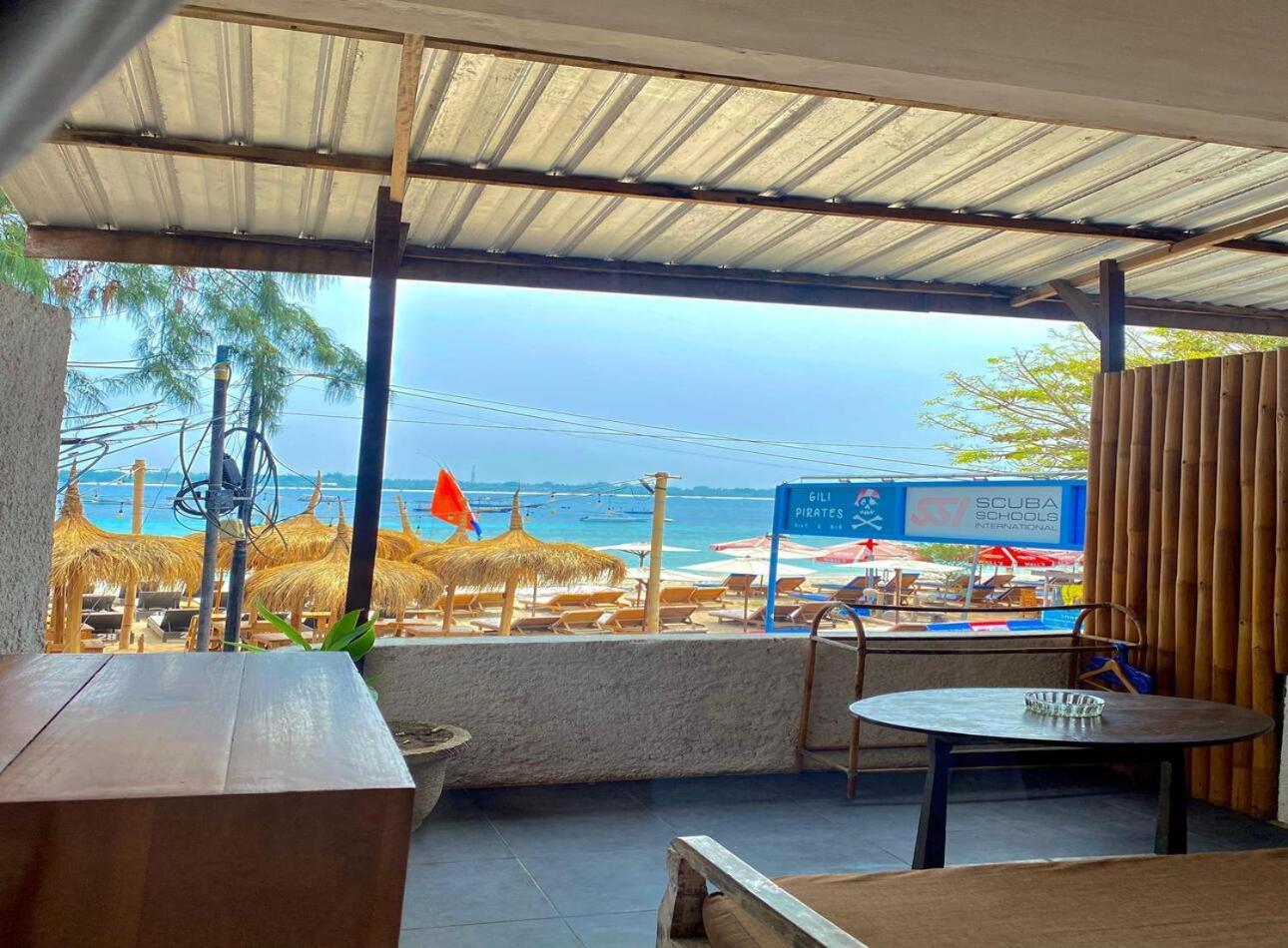 Blu D'Amare Hotel Gili Trawangan Bagian luar foto